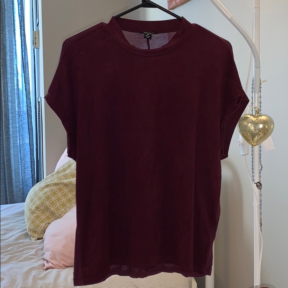 Burgundy t-shirt - Picture 2 of 2